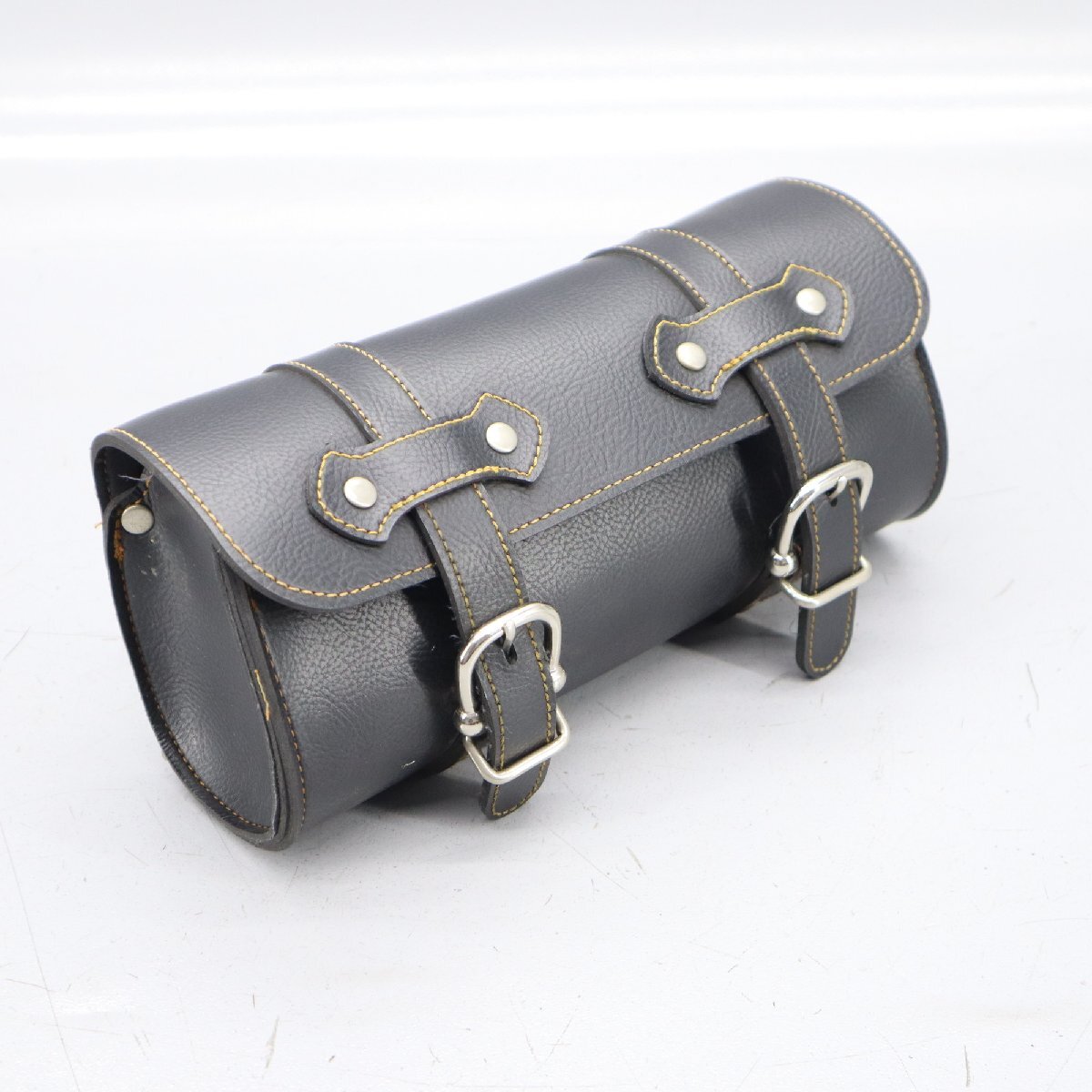 不明 ツールバッグ (アメリカン クラシック 車載工具 小物入れ 等) 250829RH0020拍卖