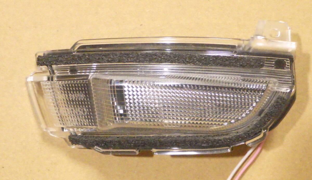 即決 LA350S ミライース / LA650S ムーヴ / タンク/ルーミー/等 ウィンカー 右 ドアミラー用 TOKAIDENSO 21107 R 拍卖