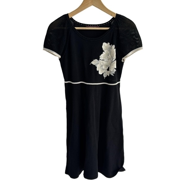 レオナール LEONARD サイズM - 黒×ライトグレー レディース 半袖/ひざ丈/花柄 美品 ワンピース拍卖