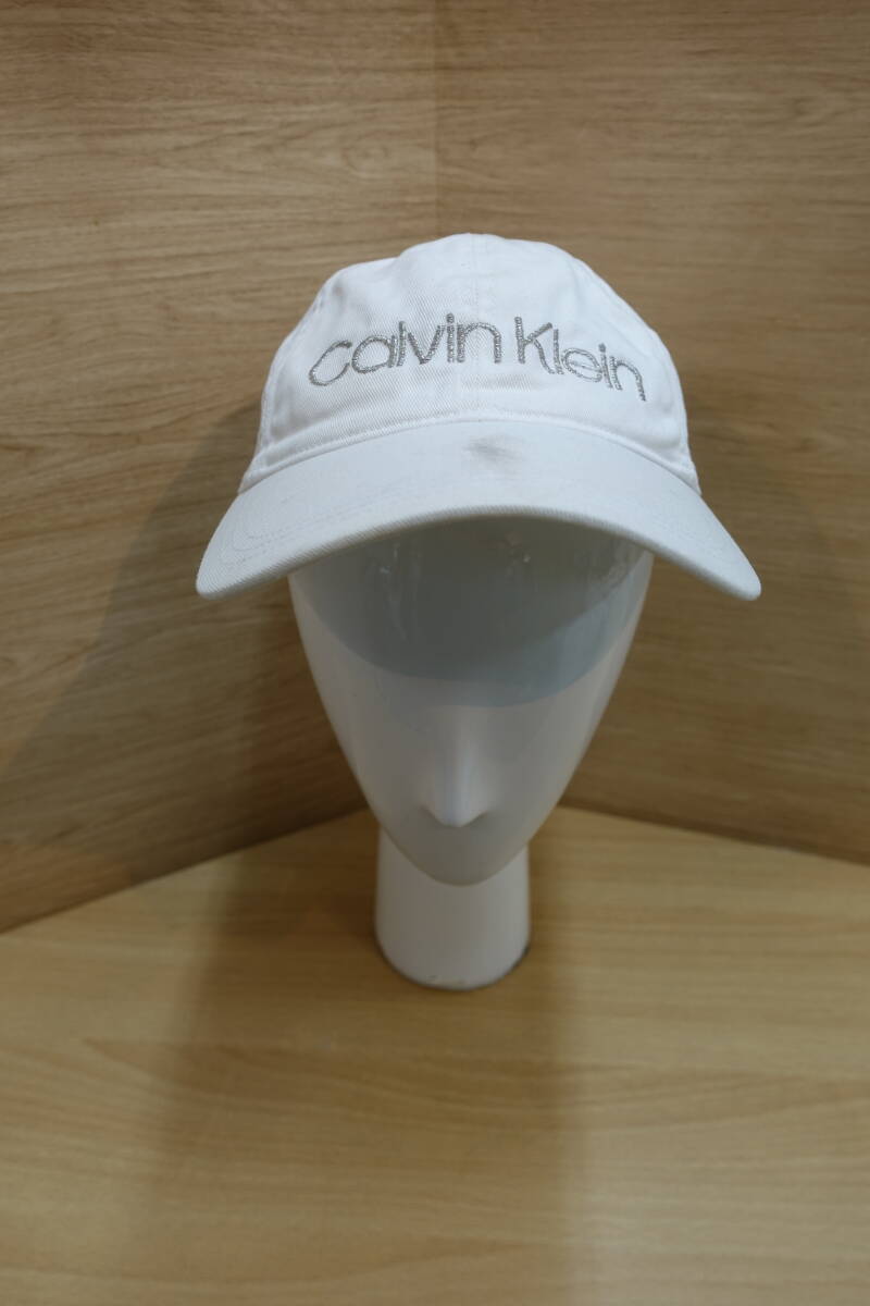 (M-676 ) Calvin Klein カルバンクライン キャップ ベースボール型 ユニセックス ファッション ロゴ刺 ホワイト フリーサイズ 中古拍卖