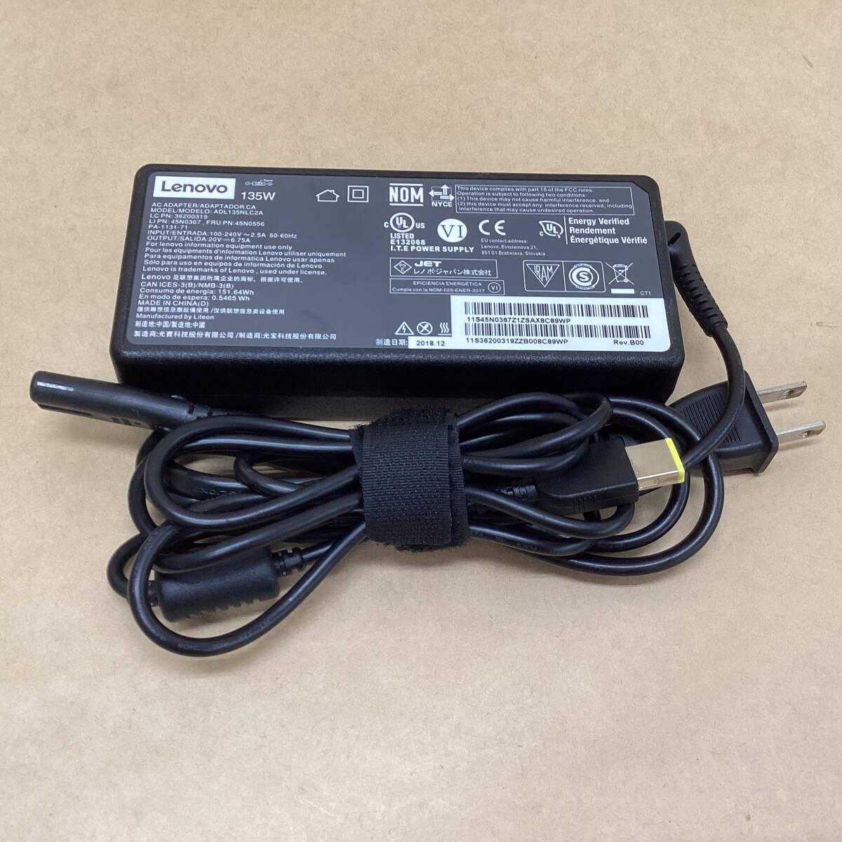 【2509241001】 Lenovo 純正 ACアダプター ADL135NLC2A 135W 20V 6.75A ThinkPad P1/X1 Extreme対応拍卖