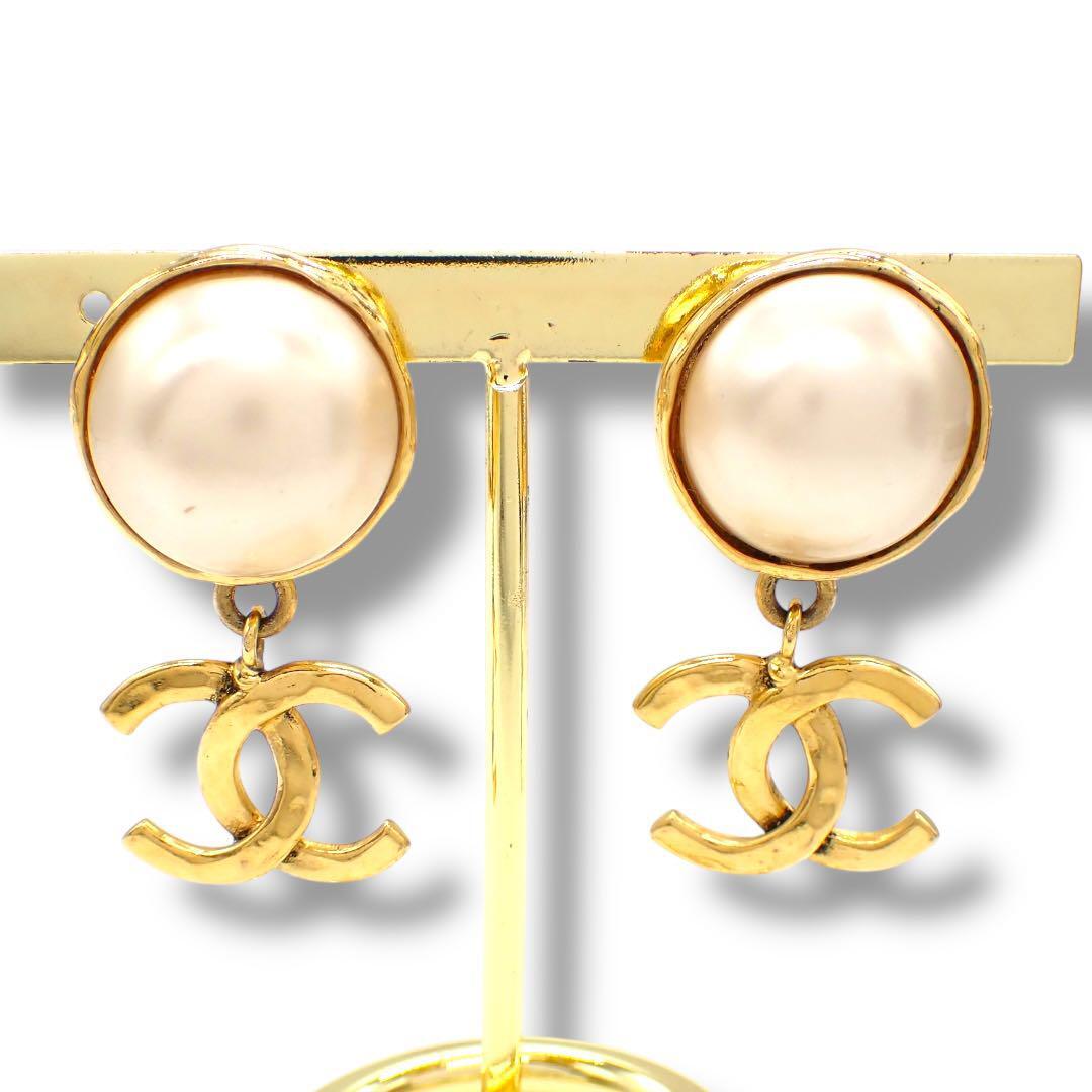 箱 シャネル CHANEL ココマーク パール 94P イミテーションパール ドロップ スイング イヤリング ヴィンテージ ゴールド ホワイト 4078拍卖