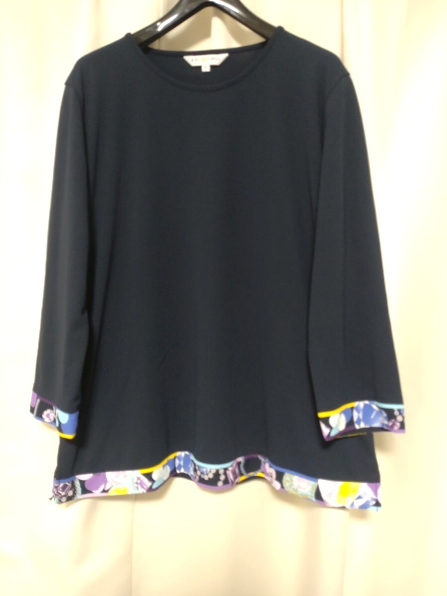 【極美品】レオナールスポーツ 七分袖ブラウス 濃紺 42拍卖