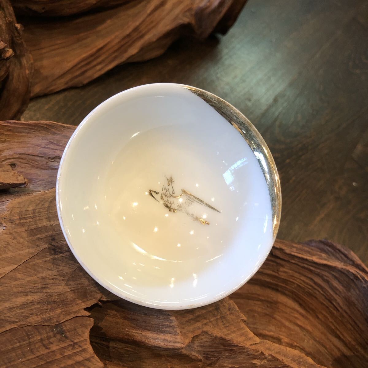 金彩 鷹 盃:猪口 杯 酒器 晩酌 ぐい呑 古民家 粋 レトロ アンティーク 風雅 風流 風情 数奇 侘び寂び 吉祥 縁起 ビンテージ 傾奇者 骨董 隼拍卖