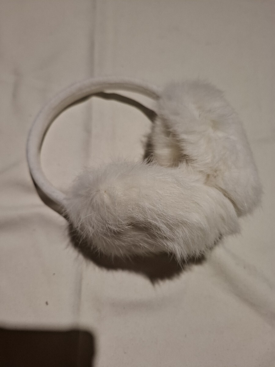 耳あてモフモフ FOX フォックス白かわいい。格安!絶対拍卖