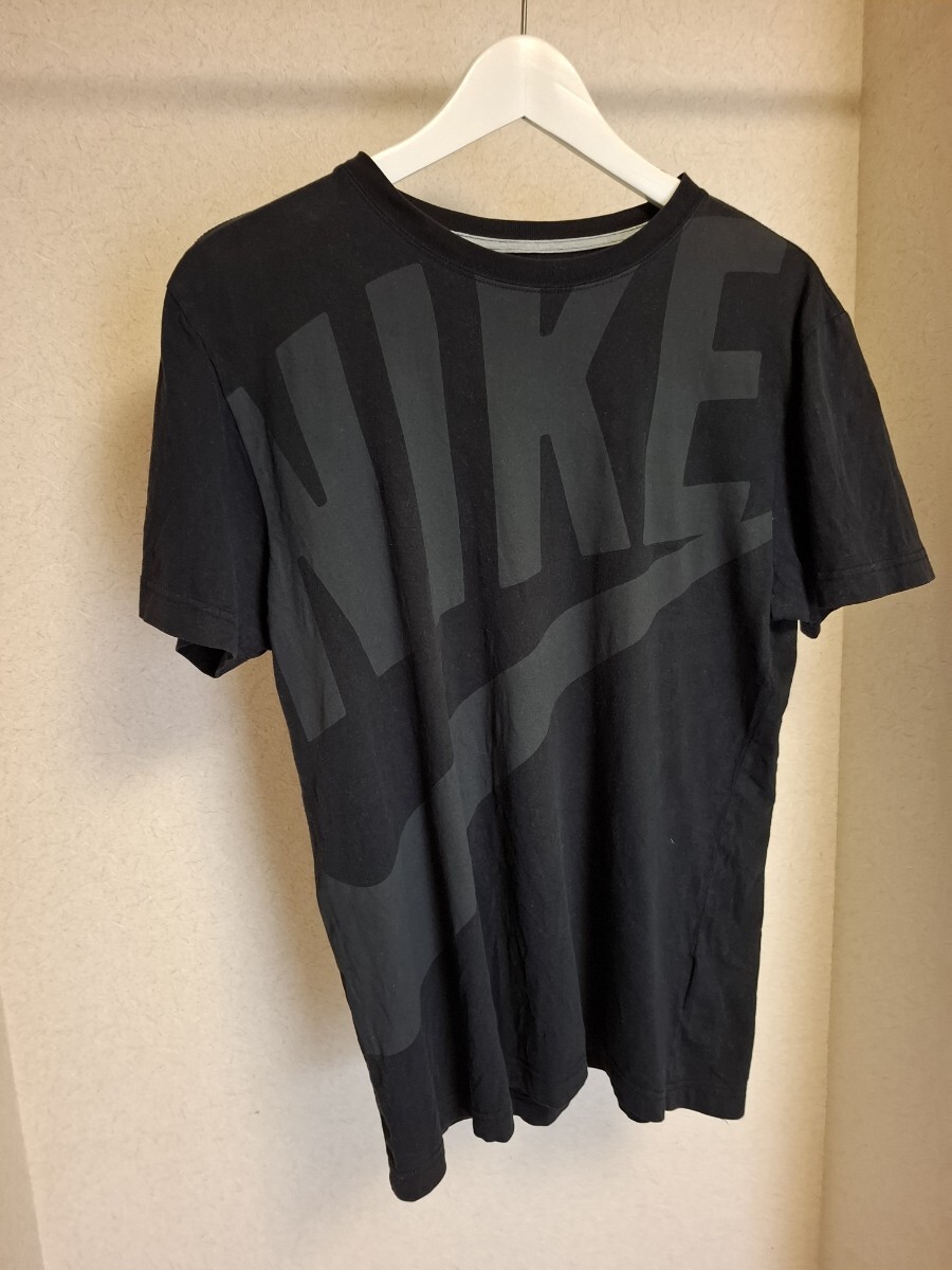 NIKE Tシャツ カットソー ブラック系 ブラックLめっちゃカッコいいですよ!お買い得です!お役立てくださいませ。格安!拍卖