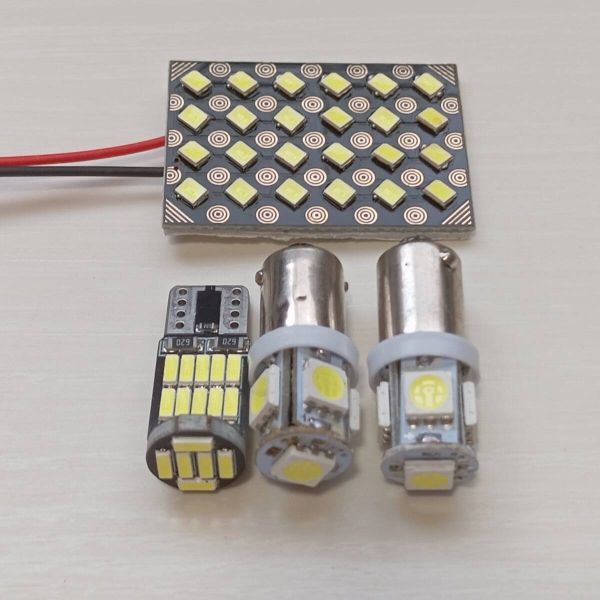 Y12 ウイングロード 超爆光!T10 LED ルームランプ 4個セット ホワイト 日産 /s24/b9/26拍卖