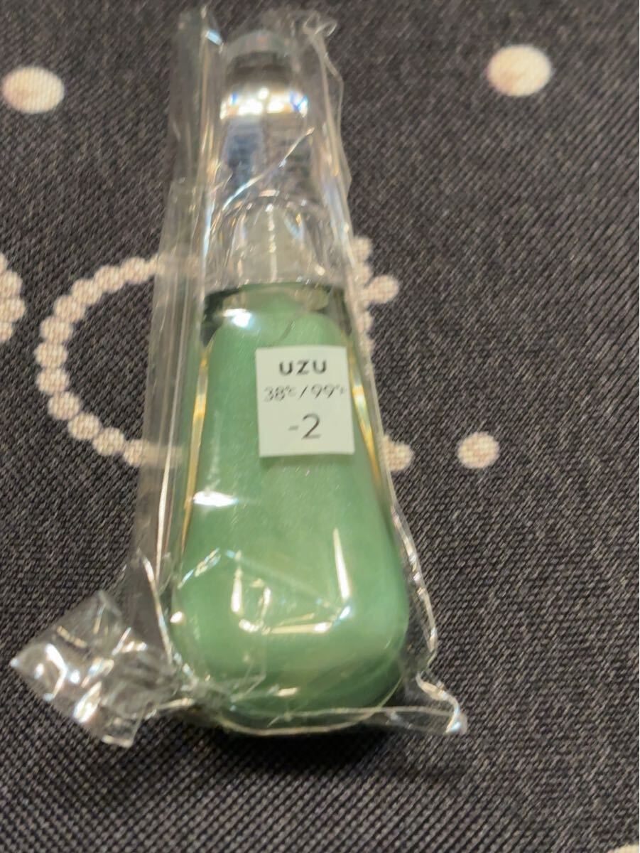 UZU ウズバイフローフシ 38℃/99 リップトリートメント リップグロス -2 シアーグリーン拍卖