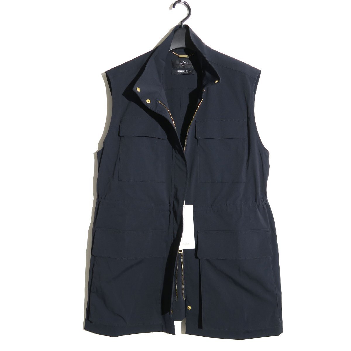 タグ付・新品・定価26,400円 25ss THE CLASSE リモンタナイロン・スタンドカラージレ 31650 11号 ネイビー ザクラス ドゥクラッセ ベスト拍卖