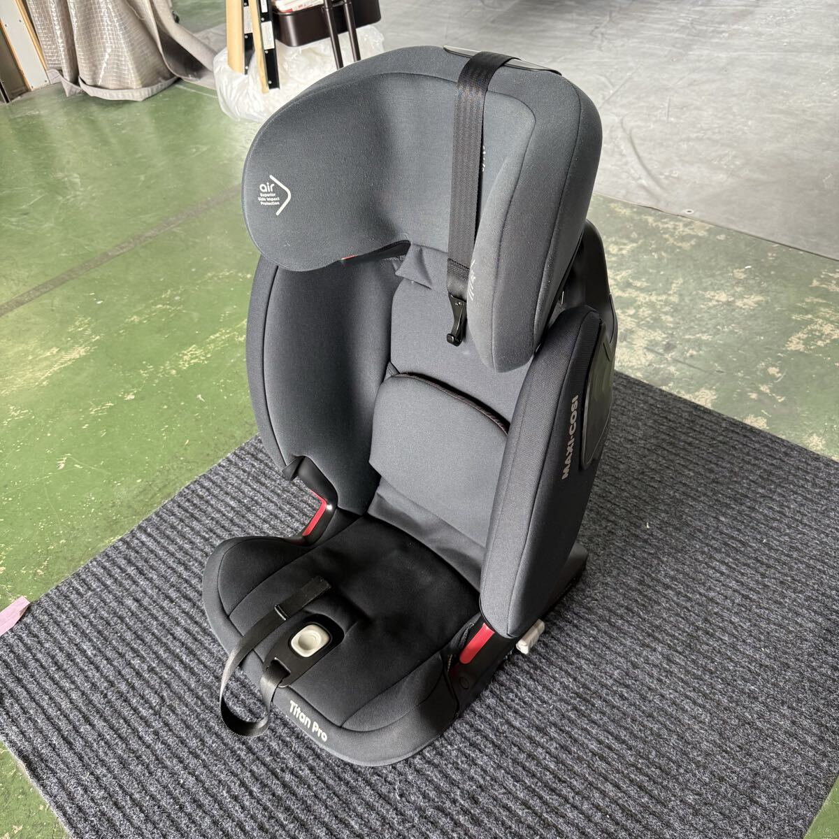 チャイルドシート★Titan pro★MAXI-COSI★ 佐川180サイズにて。拍卖