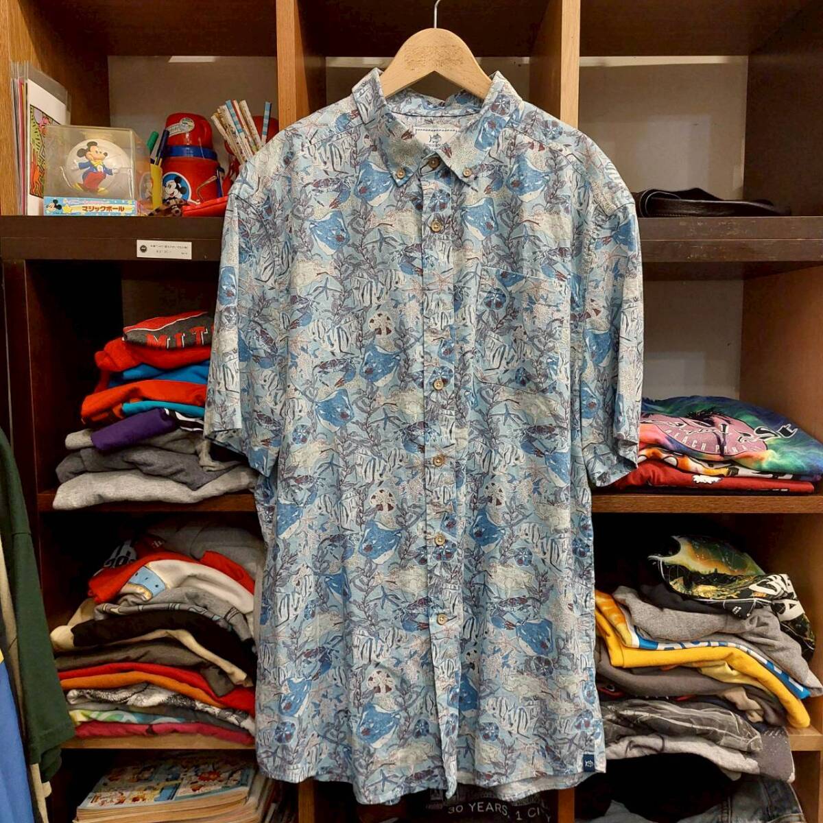 US古着 SOUTHERN TIDE サイズL リネンシャツ 半袖ボタンシャツ 魚柄シャツ 水色 07I1701拍卖