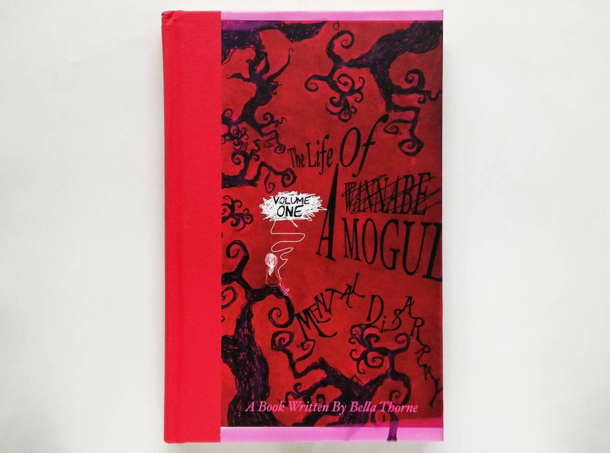 Bella Thorne / The Life of a Wannabe Mogul: Mental Disarray ベラ・ソーン拍卖