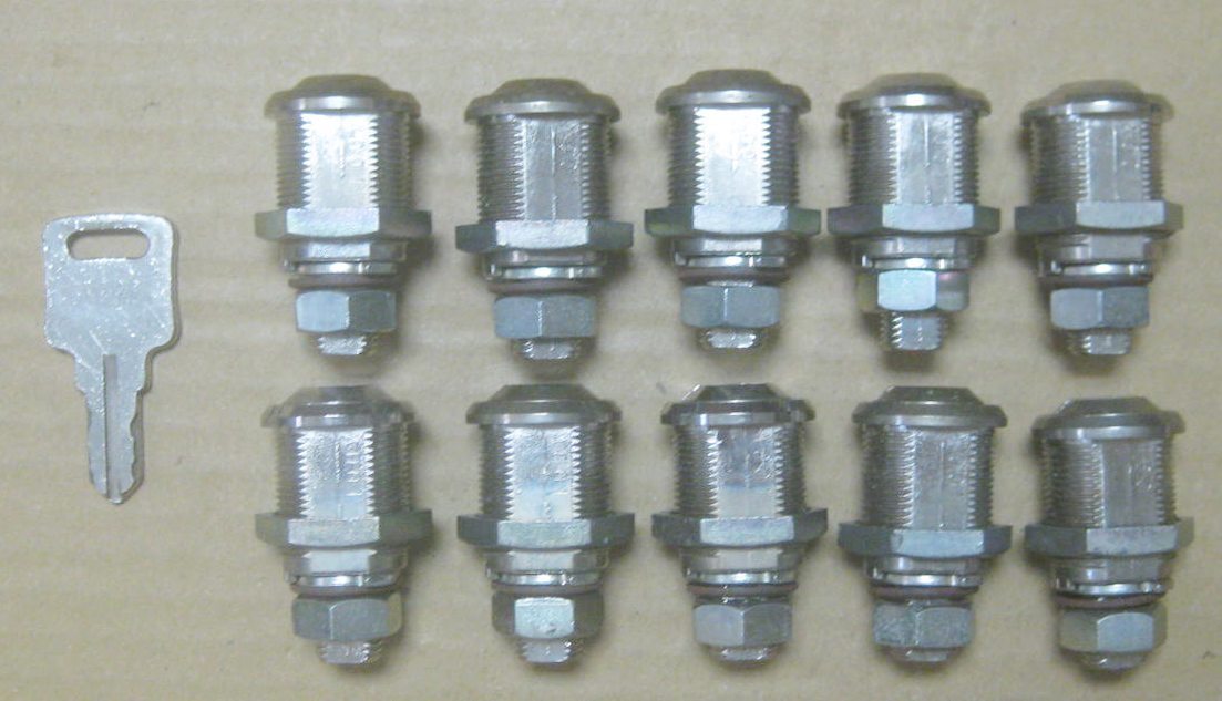 SEGA セガ A001 シリンダー 10個 キー 1本 セット ジャンク拍卖