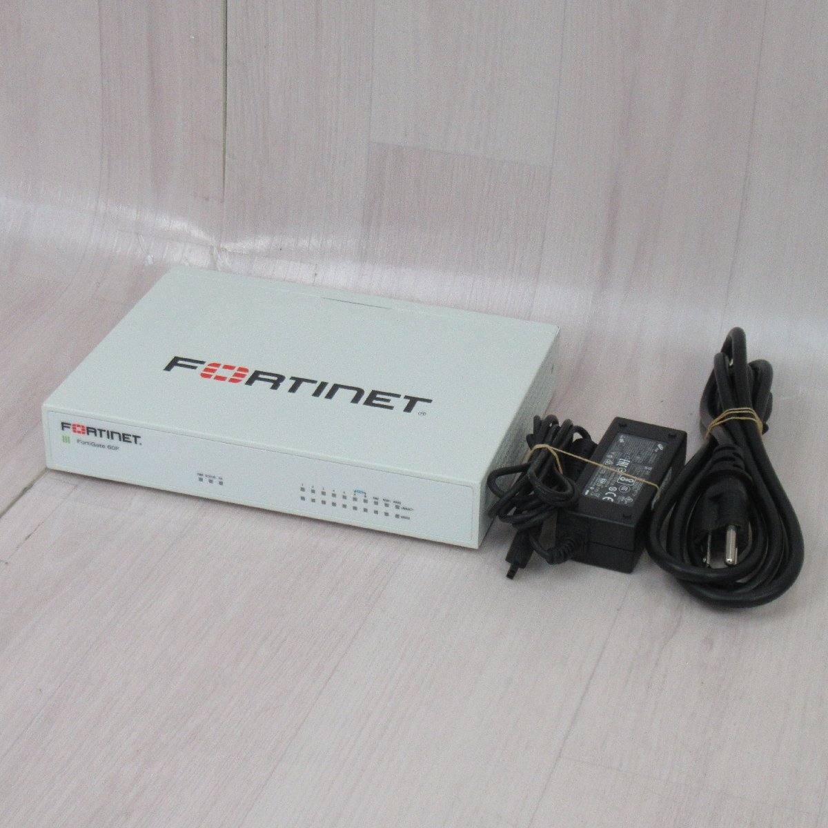 ▲Fortinet FG-60F FortiGate-60F UTM Fw:v6.4.15 ライセンス27年07月25日迄 保証有 XY 19467#拍卖