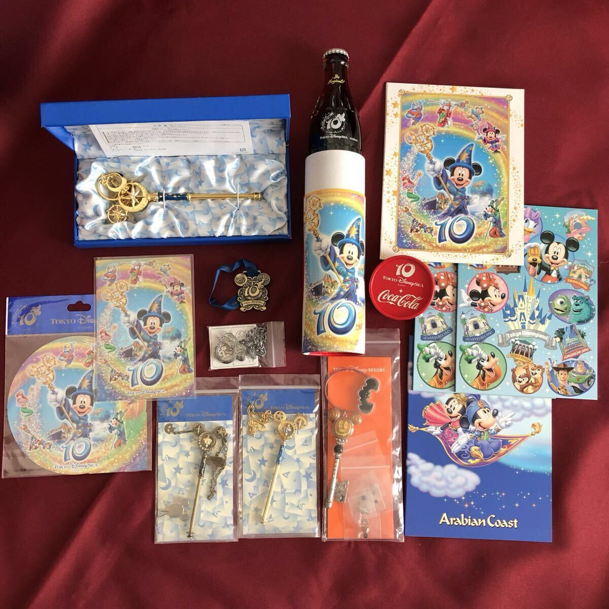 ディズニーシー 10周年 グッズ コカコーラ マジカルワンド バッグチャーム 限定 フォトファン 台紙 10th Disney拍卖