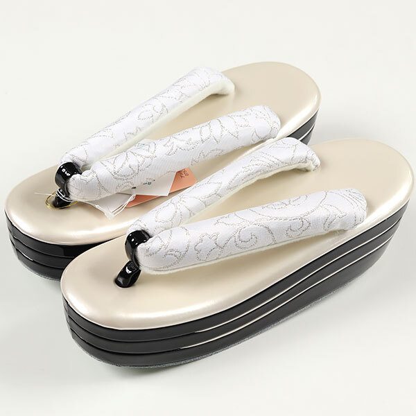 和遊館 sa3180 豪華 厚底 高級 草履 三枚芯 白 黒 唐草 フリーサイズ シンプル おしゃれ モード拍卖