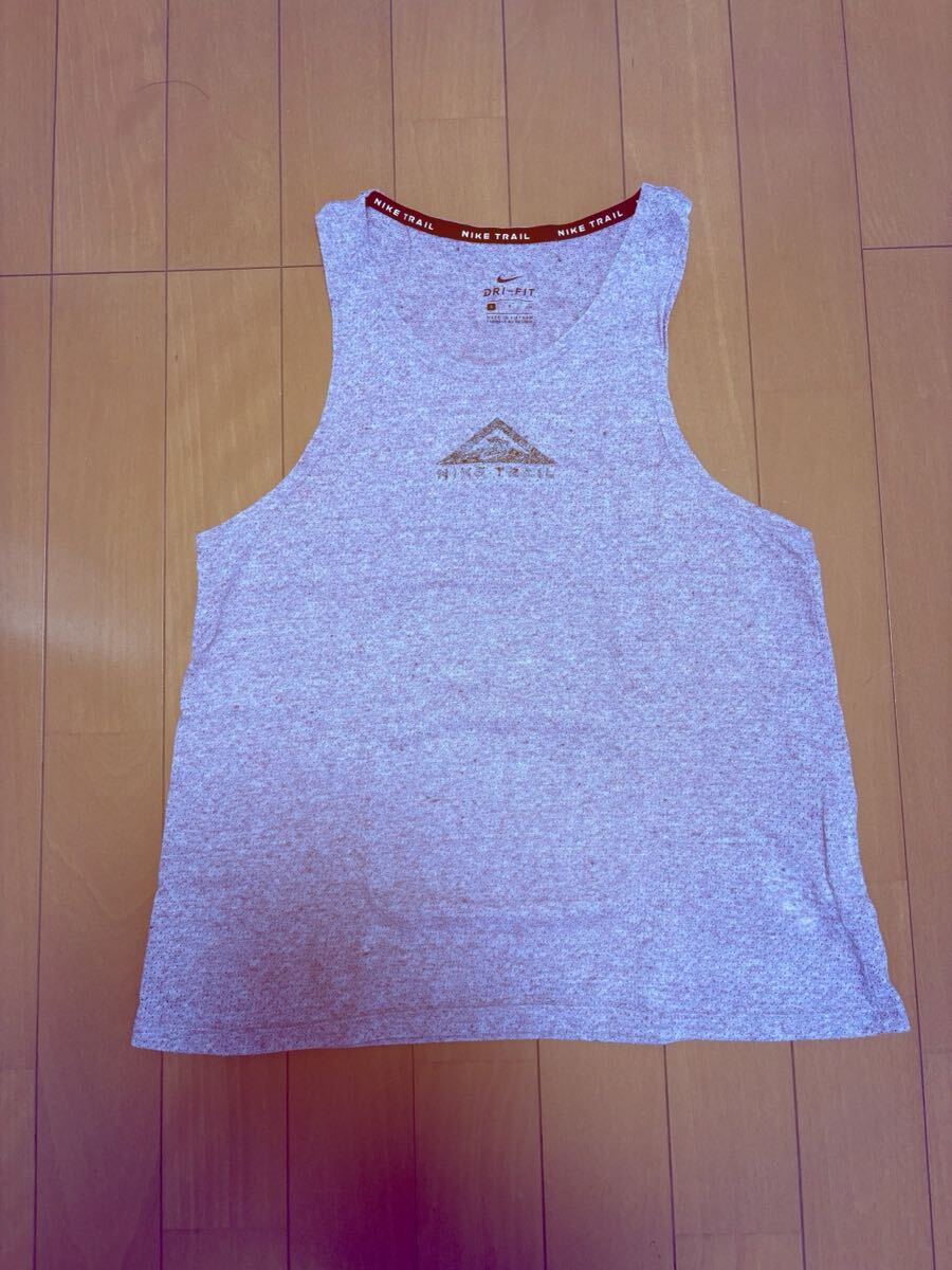 タンクトップ NIKE ナイキ 女性Sサイズ ランニングシャツ マラソン拍卖