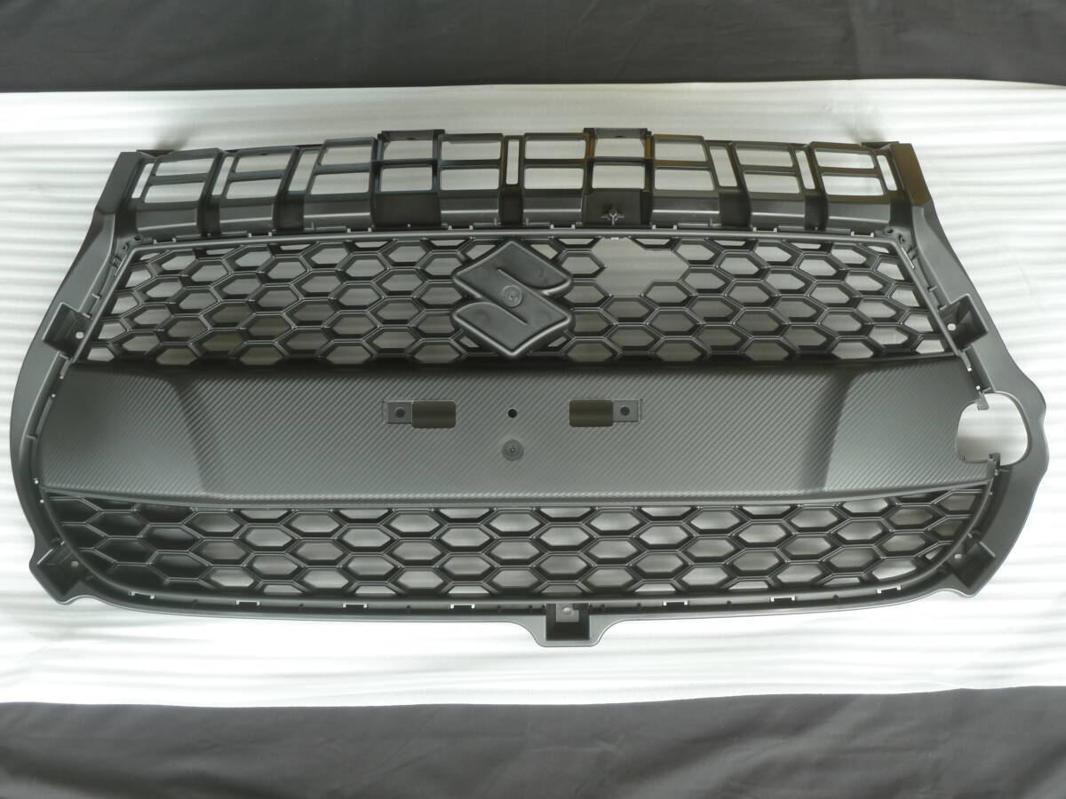 スイフトスポーツ ZC33S スズキ純正 フロントグリル ミリ波レーダー無し用 新品拍卖