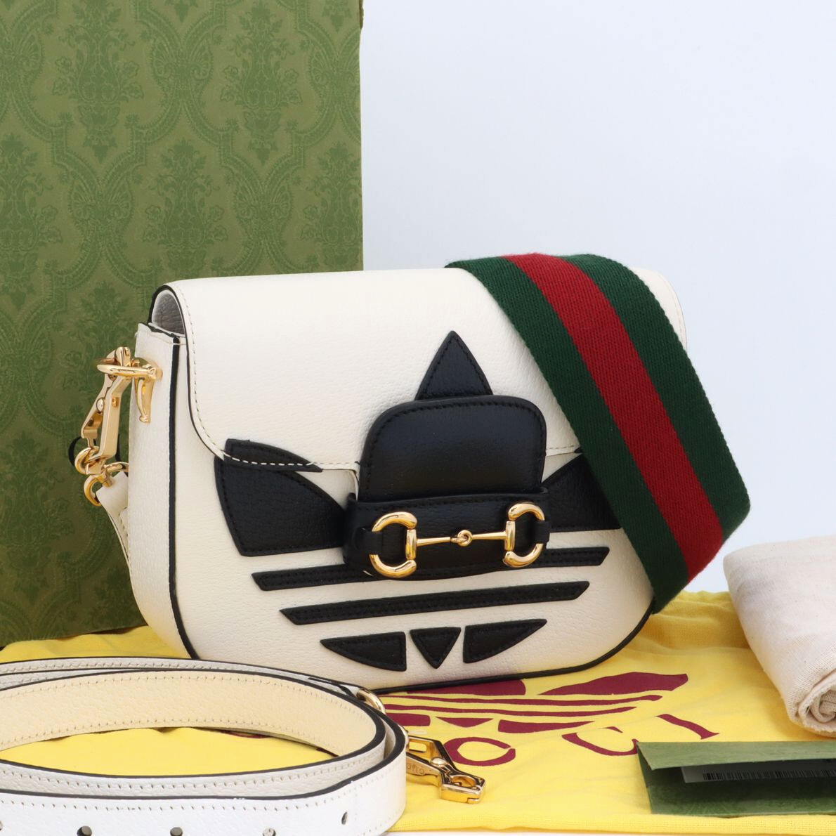 美品 GUCCI グッチ ×adidas アディダス 限定コラボ ホースビット シェリーライン ショルダーバッグ 斜め掛け ホワイト レザー 658574拍卖