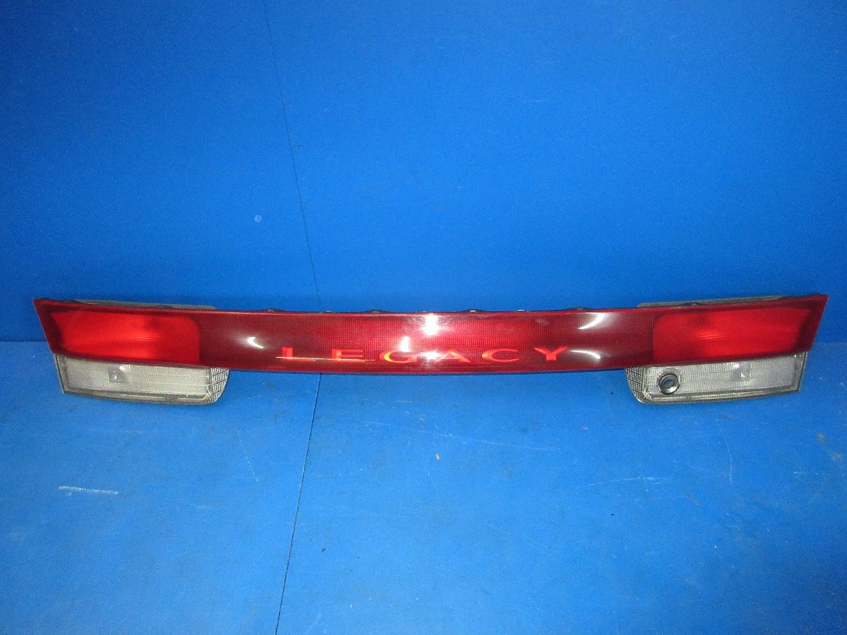 SUBARU スバル レガシィ ツーリングワゴン E-BG5 バックドア リア ガーニッシュ 点灯未確認 キーシリンダー欠 中古品 (K拍卖