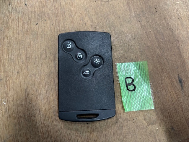 maMB★H28★ルノー ルーテシア ゼン★純正★スマートキー スペアキー キーレス 鍵【B】★RH4B/LUTECIA/部品取り車拍卖