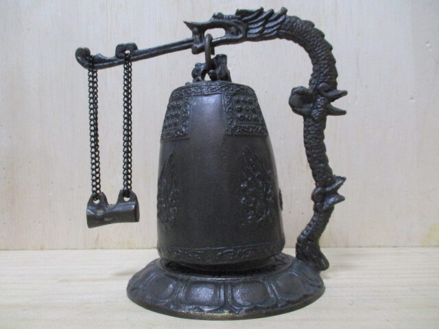 G121-423W 釣鐘 呼鈴 銅製  龍枠 中古 高さ約14.1cm (T20-右)拍卖