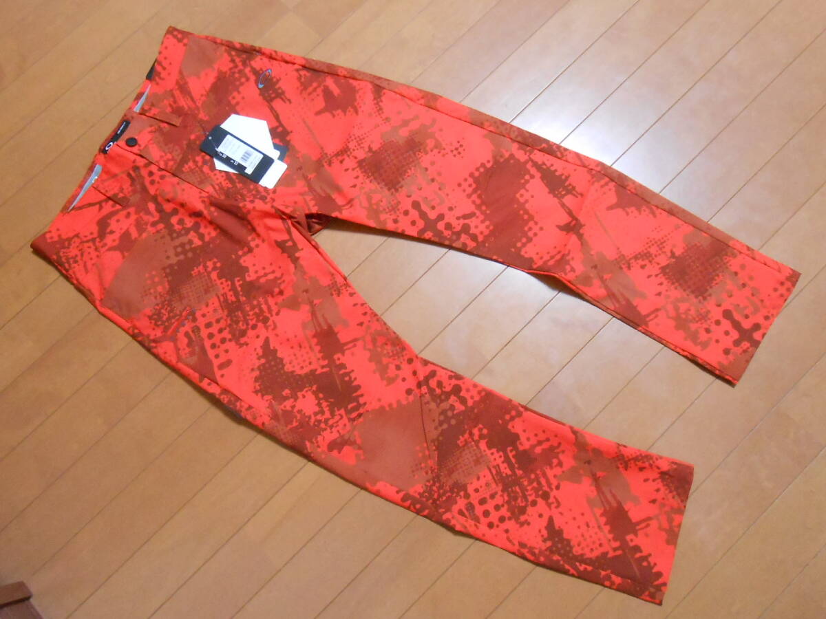 最終在庫 オークリー スカル 3Dテーパード ゴルフパンツ 【新品未使用・タグ付き】拍卖