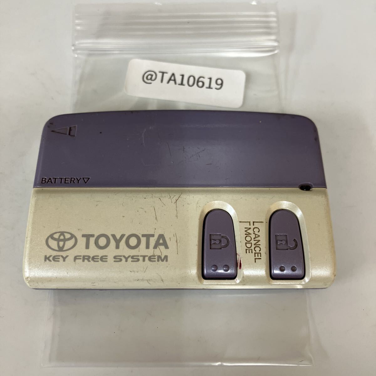 @TA10619 トヨタ キーレス カードキー 電子キー デュエット ストーリア パッソ イプサム ガイア エスティマ等 2ボタン拍卖