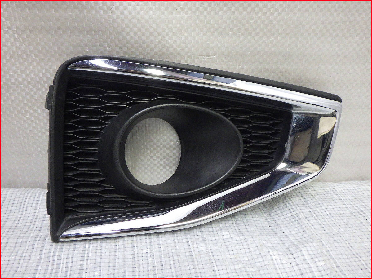 TE52 TNE52 PE52 PNE52 後期 エルグランド ハイウェイスター 純正フォグランプカバー 右 右側 62256 3GP0A ライト 拍卖