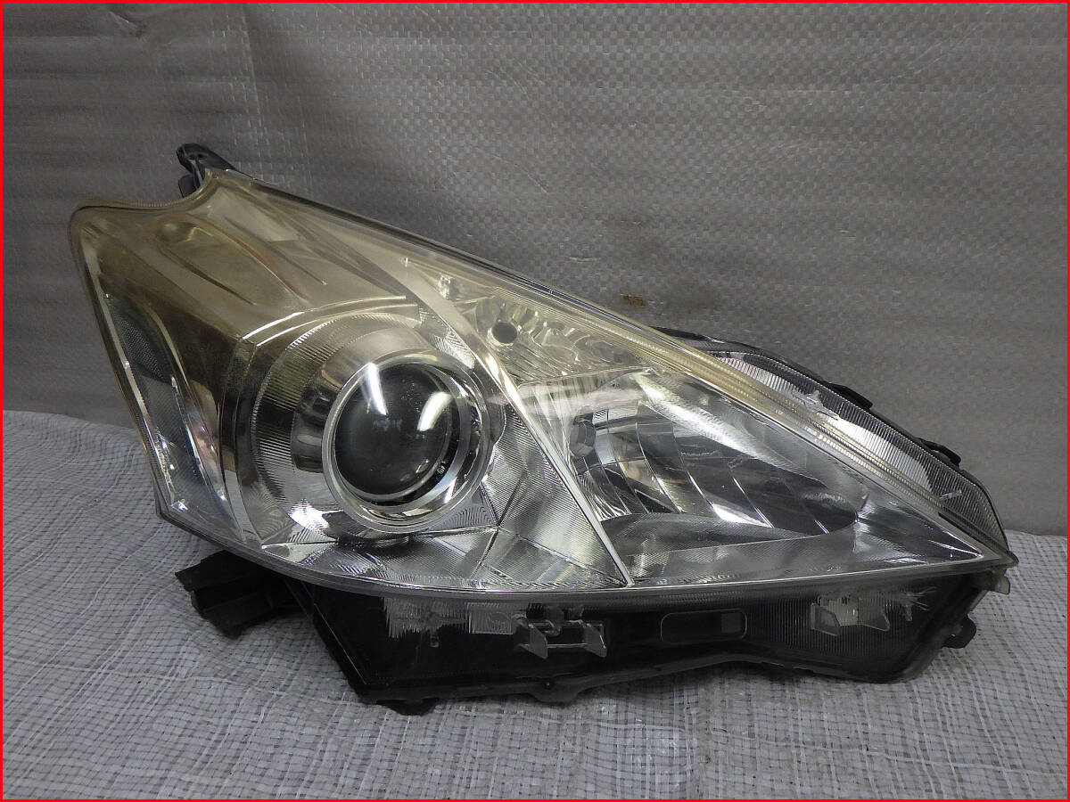 ZVW40W/ZVW41W 前期 プリウスα 右ヘッドライト右ライト 右側 ハロゲン KOITO 47-41 ヘッドランプ ランプ拍卖