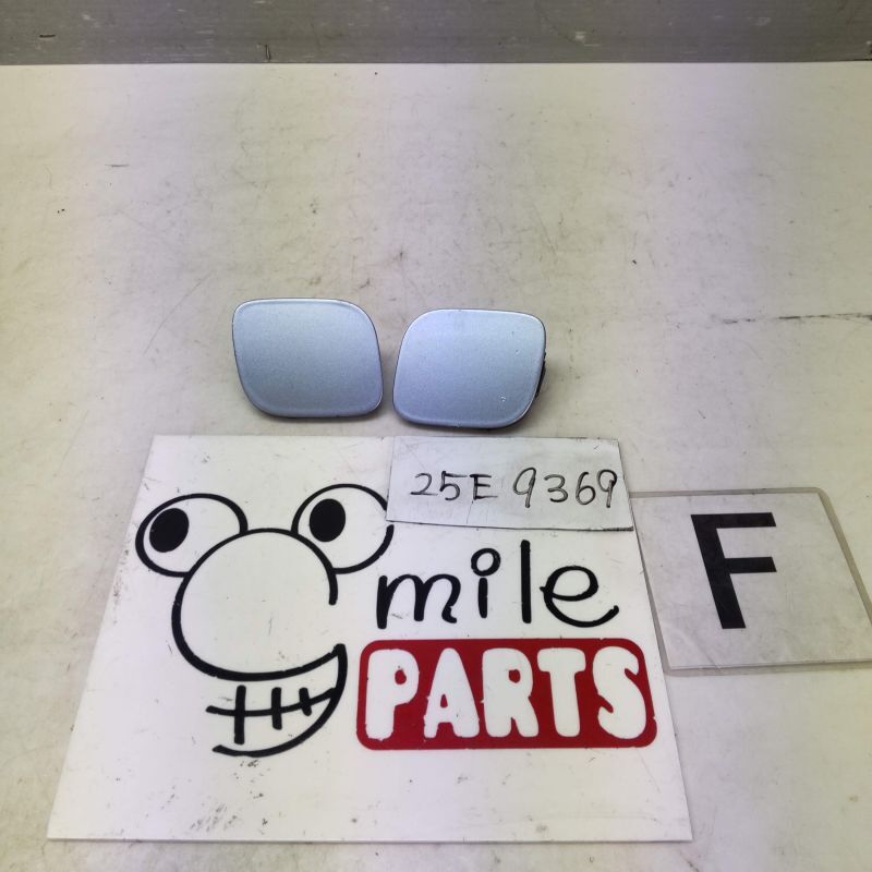 ZVW30 プリウス 純正 左右フロントけん引フックカバー 1A3-13-6/25E9369*同梱不可拍卖