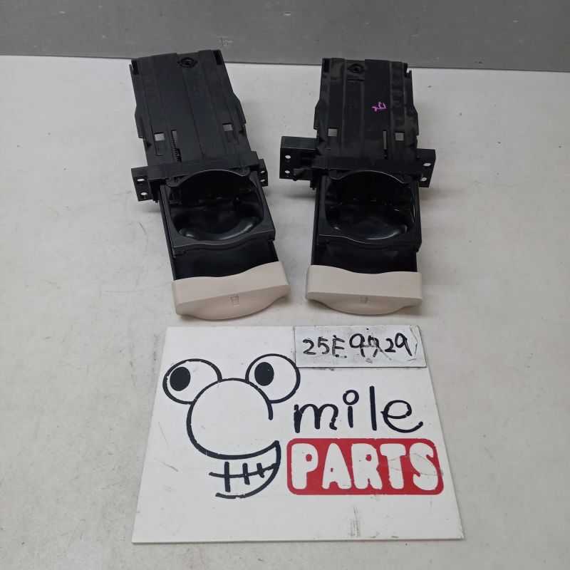 L685S/L675S ミラココア 純正 運転席助手席ドリンクホルダー 1A7-19-5/25E9729*同梱不可拍卖