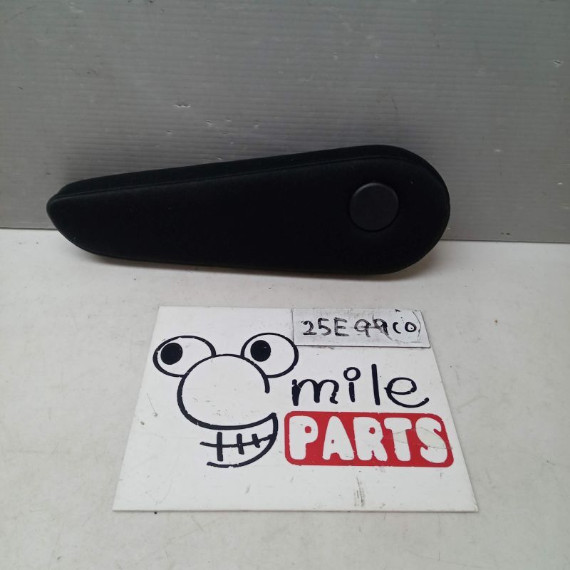 NHP170G/NHP170 シエンタ 純正 アームレスト 2Z5-17-1/25E9910*同梱不可拍卖