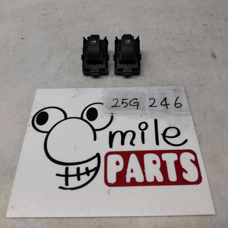 LA100F ステラ 純正 左右リアパワーウィンドウスイッチ 1A3-15-4/25G246*同梱不可拍卖