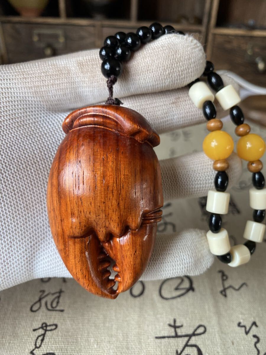 送料無料 花梨木彫り 提げ物 蟹足 木彫り根付 民芸品 置物 インテリア ストラップ 本体サイズ7cm古美術 縁起物拍卖