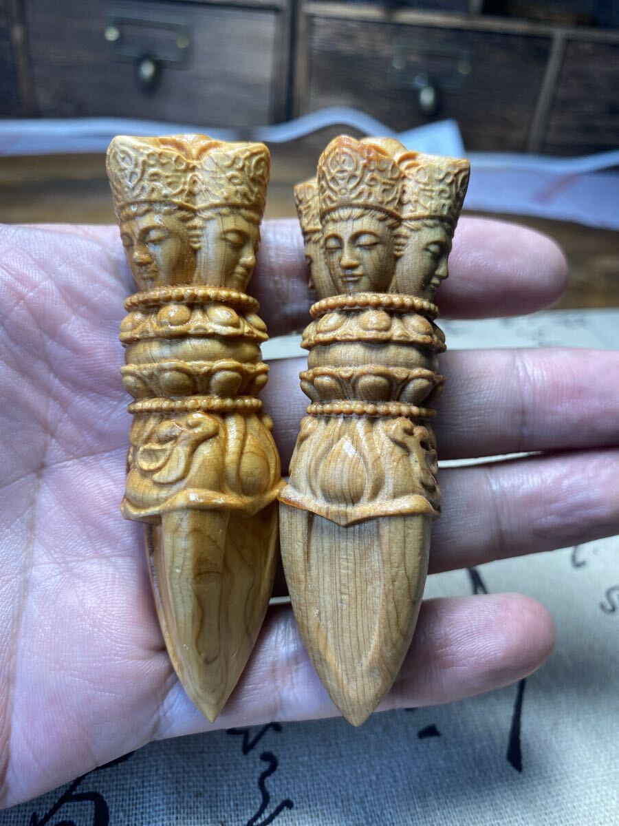 送料無料 金剛杵 細密木彫 繊細彫刻 観世音菩薩 観音様 お守り 仏教美術 ペア 仏具 仏壇拍卖