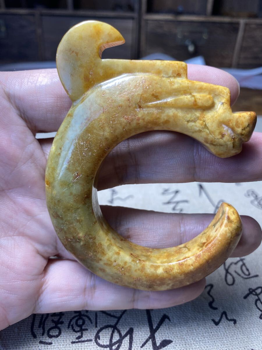 送料無料 古美術 古玉文化 紅山文化 玉豚龍 勾玉 祭祀器 アンティーク 根付 高さ約9cm 彫り物拍卖