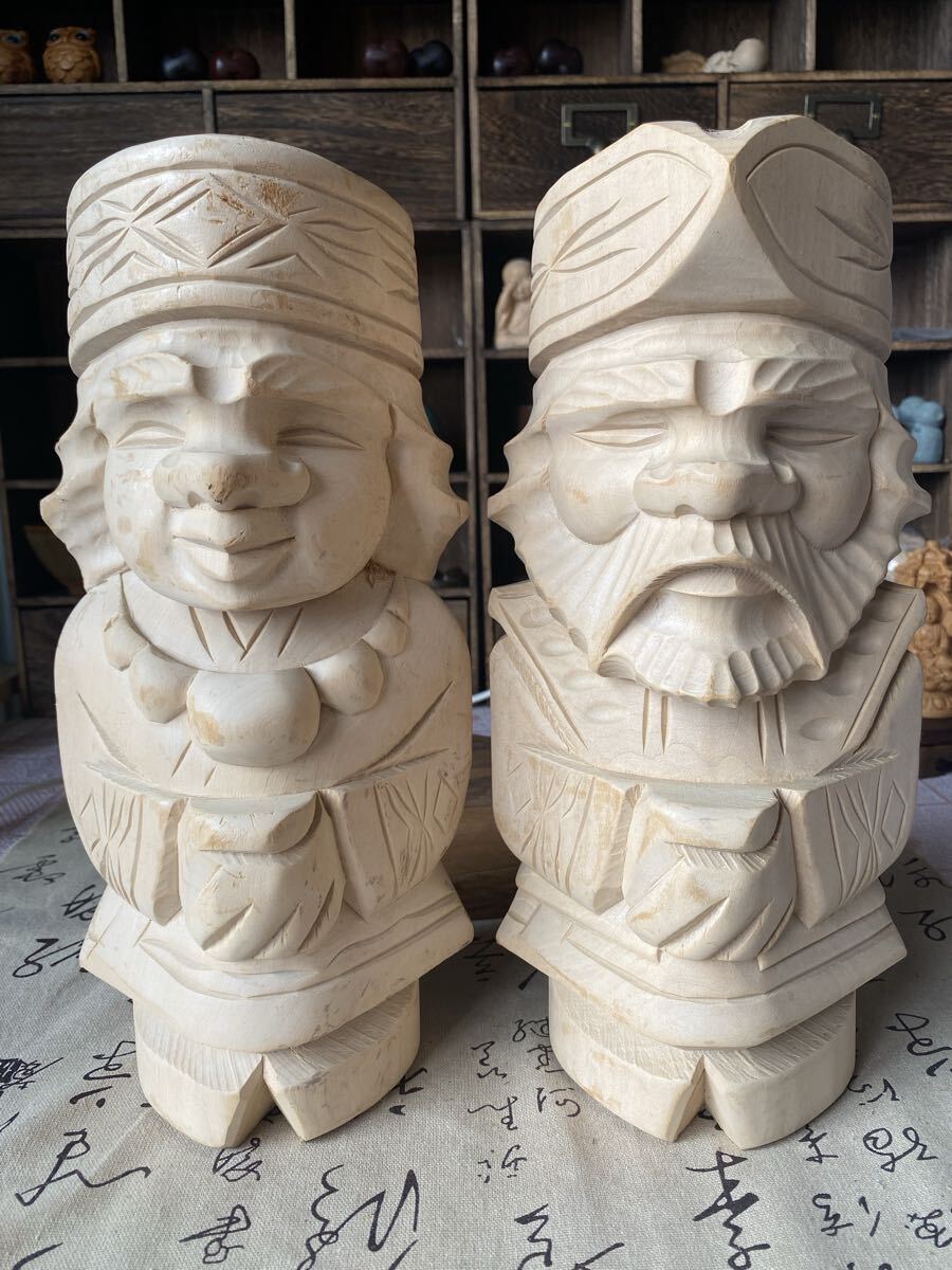 アイヌ 木彫り夫婦 ニポポ 白木 手彫り人形 北海道土産 アイヌ工芸品 木彫りの置物 アンティーク(骨董品) お守り拍卖