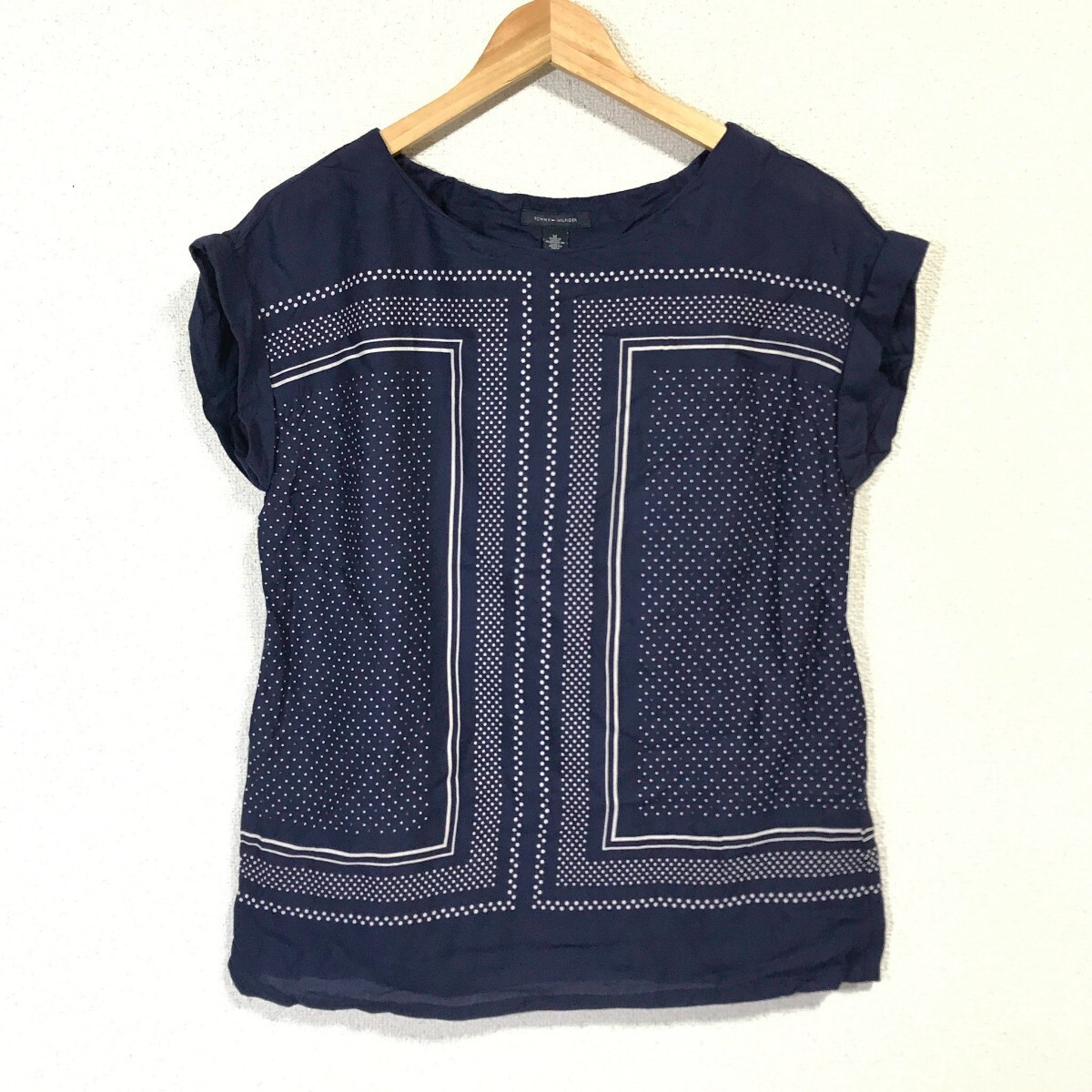 f3522dL TOMMY HILFIGER トミーヒルフィガー サイズM カットソー ブラウス ネイビー ドット柄 水玉模様 レディース 涼しげ レーヨン素材拍卖