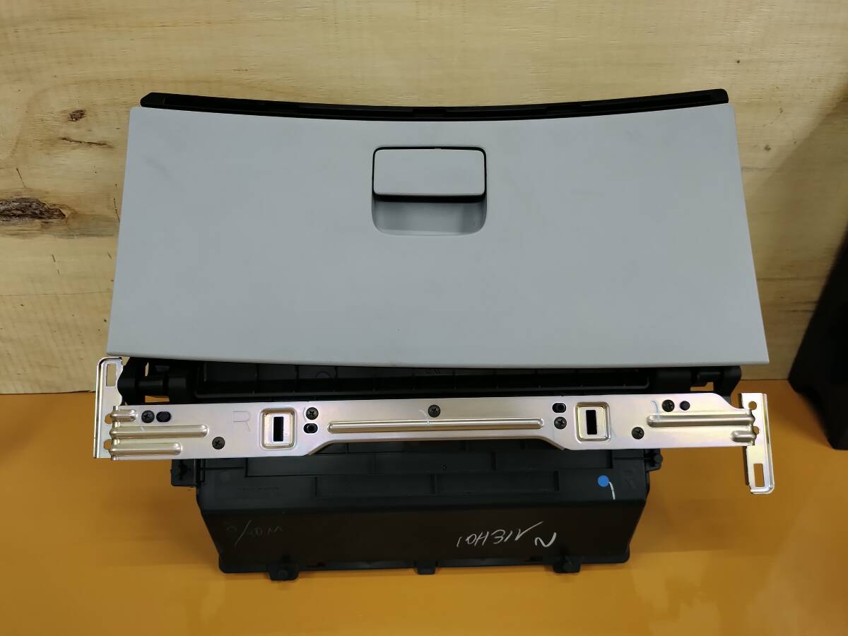 70916 HHC11 LL☆CR-Z ZF1 ★グローブボックス★同梱不可 ホンダ CRZ ZF2拍卖