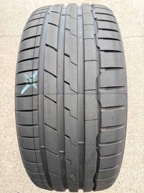 【訳あり・超バリ山】25年製 245/35R21(96Y)Hankook ハンコック VeNtus ベンタス S1 evo3 エボ3 中古品1本(F)拍卖