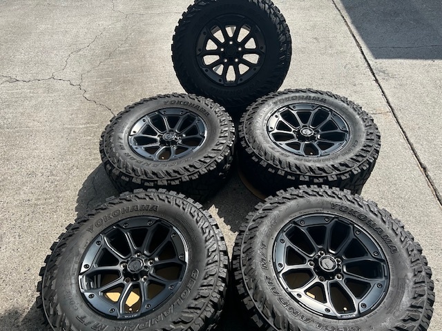 【送料無料】JEPPESEN ジップセン MJCR#216 Jeep Wrangler ラングラー JL JK 17×8.0J ET41 5H PCD127 タイヤホイールセット中古品5本(F)拍卖