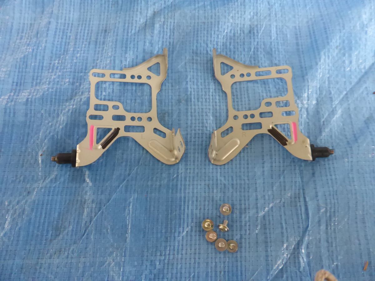 RR.01 ワゴンR MH34S ナビ・オーディオ ブラケット 取り付けステー ビス付き ★ MH44S 2DIN フレア MJ34S拍卖