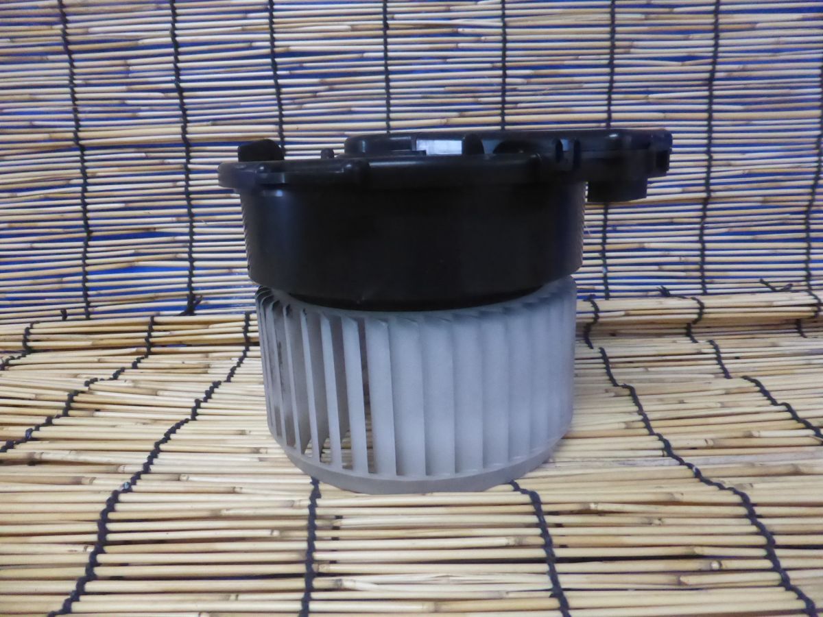 TO.01 純正 ムーヴ カスタム L175S L185S ファンブロアモーター ヒーターファン エアコンファン 88550-B2100 B2110 拍卖