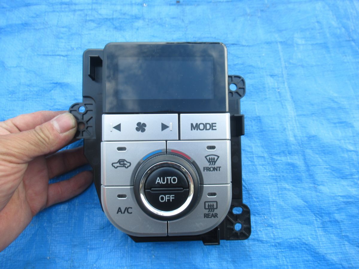 KZ.01 キャスト LA250S エアコンパネル エアコンスイッチ ★ ピクシス LA250A拍卖