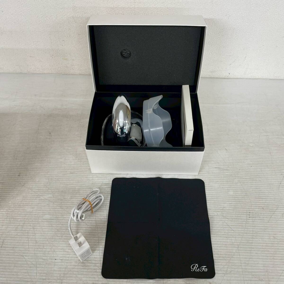 【ReFa】 リファ グレイス ヘッドスパ RF-GH2114B 動作確認済み ケース付き 頭皮ケア 美容家電 美容機器 A0443拍卖