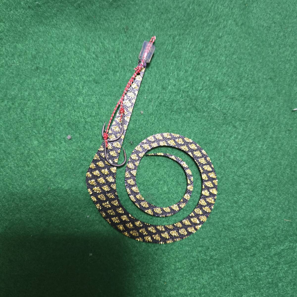 鯛ラバ 鯛カブラ ネクタイ海豚 自作針付き ブラック金ラメ拍卖