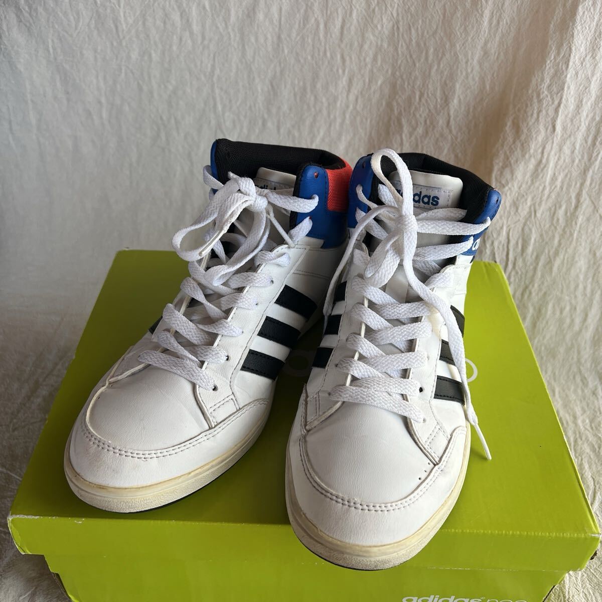 T9-26-1 中古 adidas NEOHOOPS MID K 23、5㎝ スニーカー ハイカット シューズ スニーカー 靴拍卖