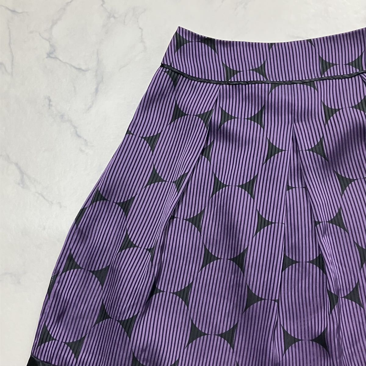 美品 Reflect リフレクト 日本製 水玉 ストライプ タック ホック ジップ 裏地付き フレア ひざ丈 スカート パープル ブラック 7拍卖