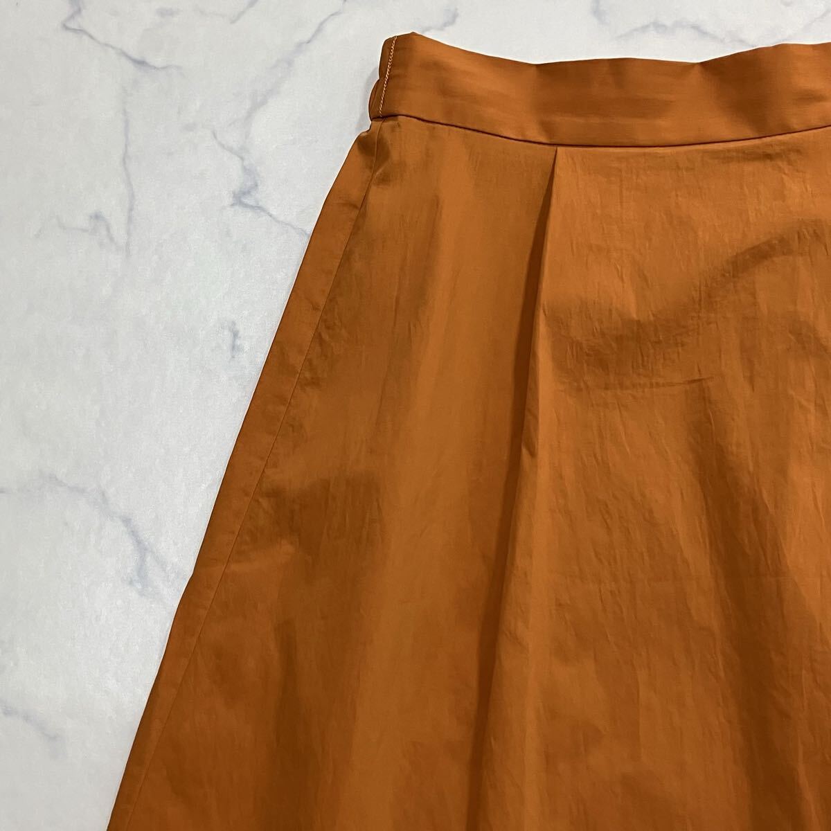 UNTITLED アンタイトル 日本製 ワントーン タック ウエストゴム フレア ひざ丈 スカート オレンジ 0拍卖